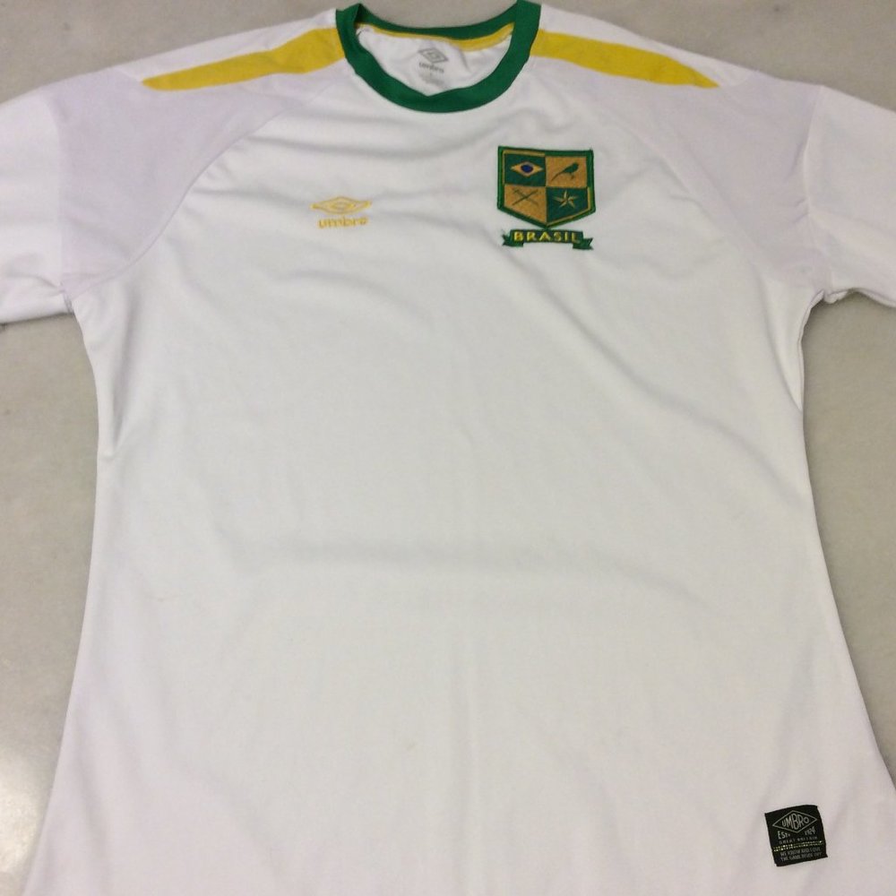 Umbro Brasil futbol jersey